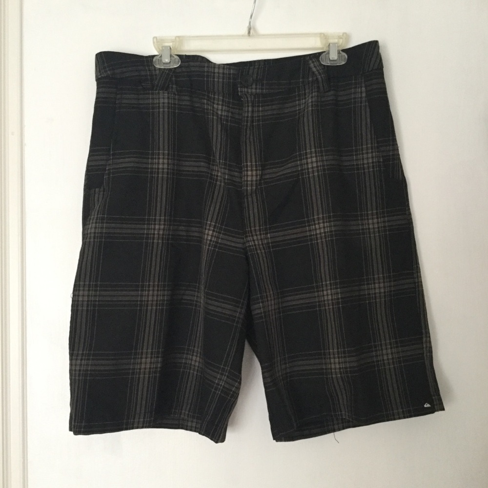 Quicksilver plaid board shorts size 36